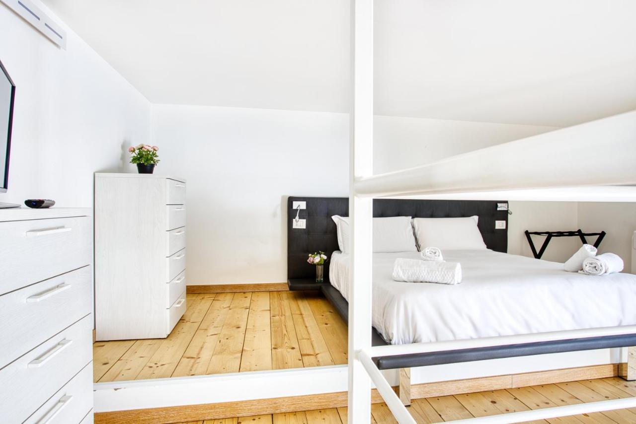 Ferienwohnung Joivy Charismatic 1-Bed Flat With Parking Mailand Exterior foto