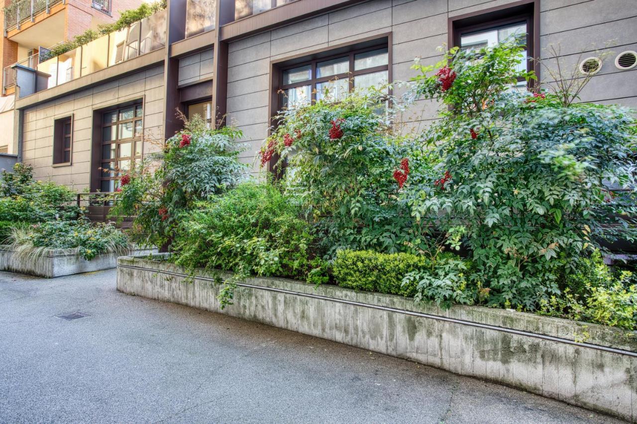 Ferienwohnung Joivy Charismatic 1-Bed Flat With Parking Mailand Exterior foto